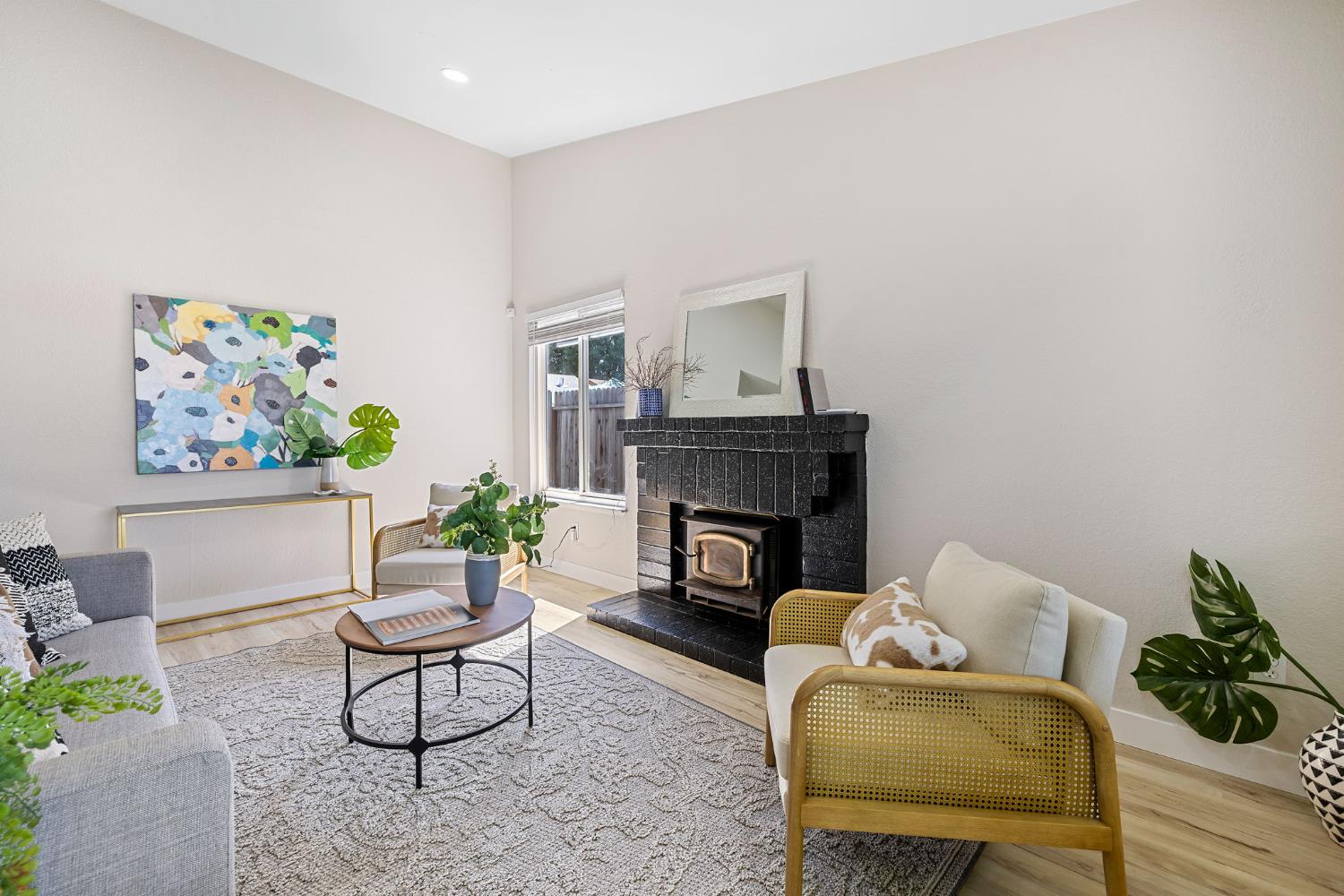 Detail Gallery Image 9 of 43 For 1240 Chuckwagon Dr, Sacramento,  CA 95834 - 3 Beds | 2 Baths