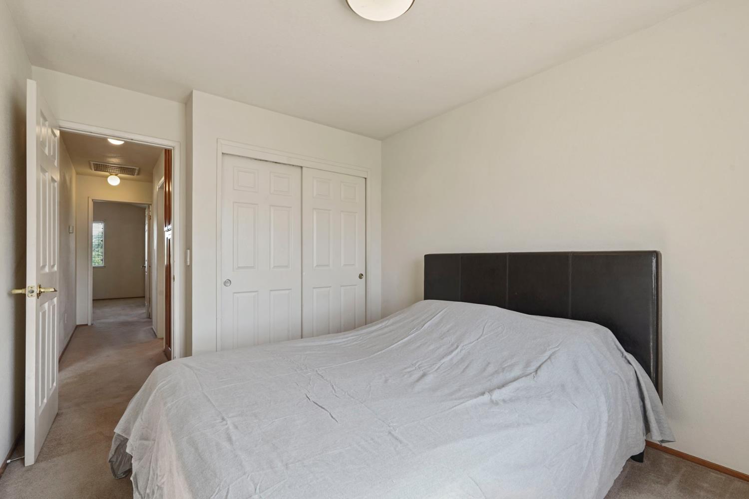 Detail Gallery Image 19 of 47 For 5329 Barbados Cir, Stockton,  CA 95210 - 3 Beds | 2/1 Baths