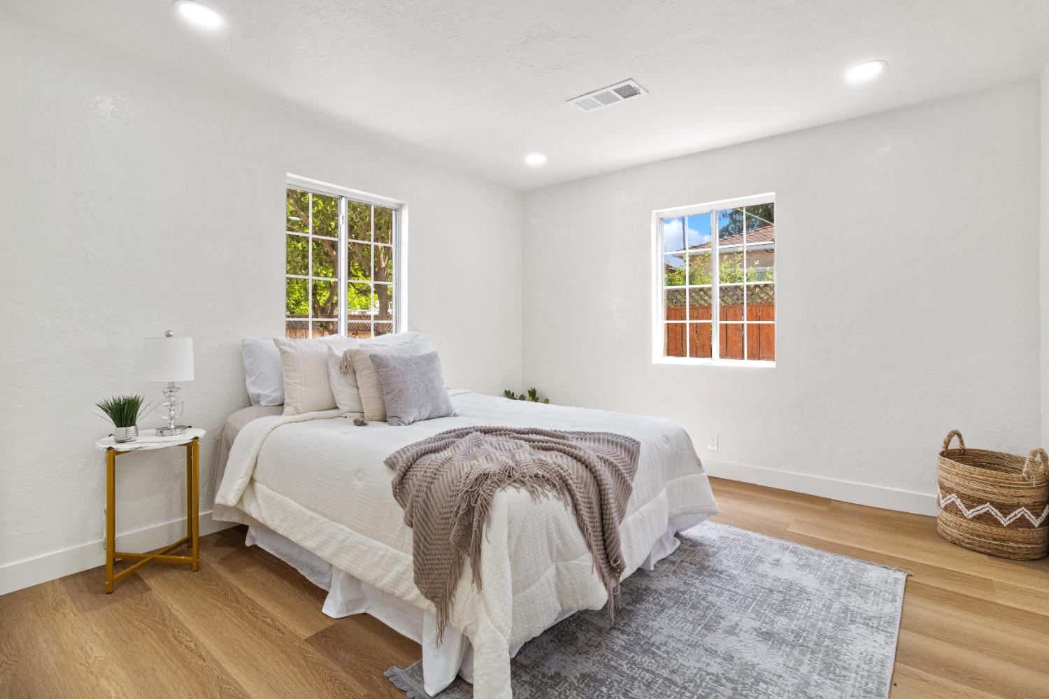 Detail Gallery Image 14 of 21 For 1605 W Orangeburg Ave, Modesto,  CA 95350 - 2 Beds | 1 Baths