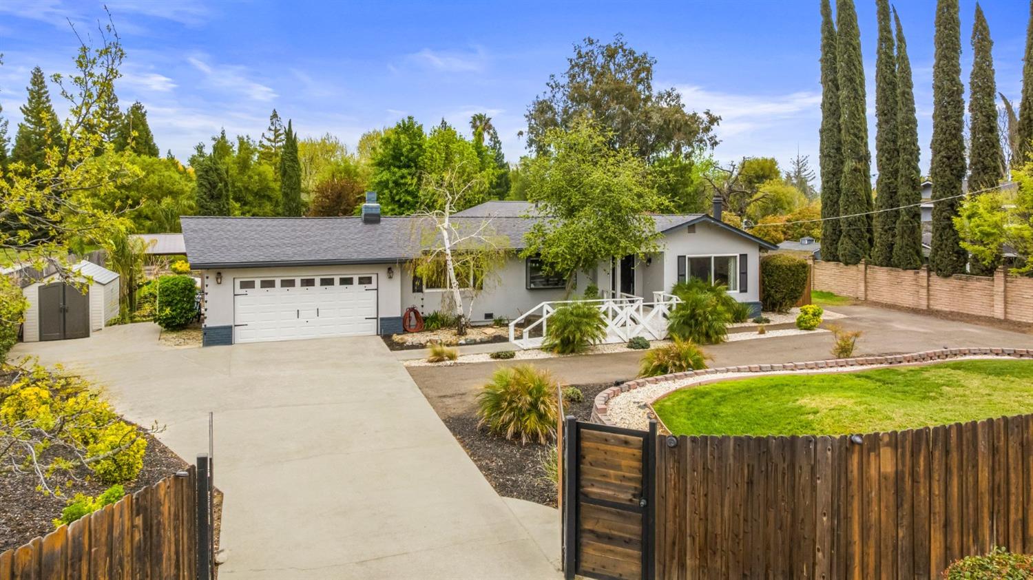 Detail Gallery Image 2 of 45 For 6516 Main Ave, Orangevale,  CA 95662 - 4 Beds | 2 Baths
