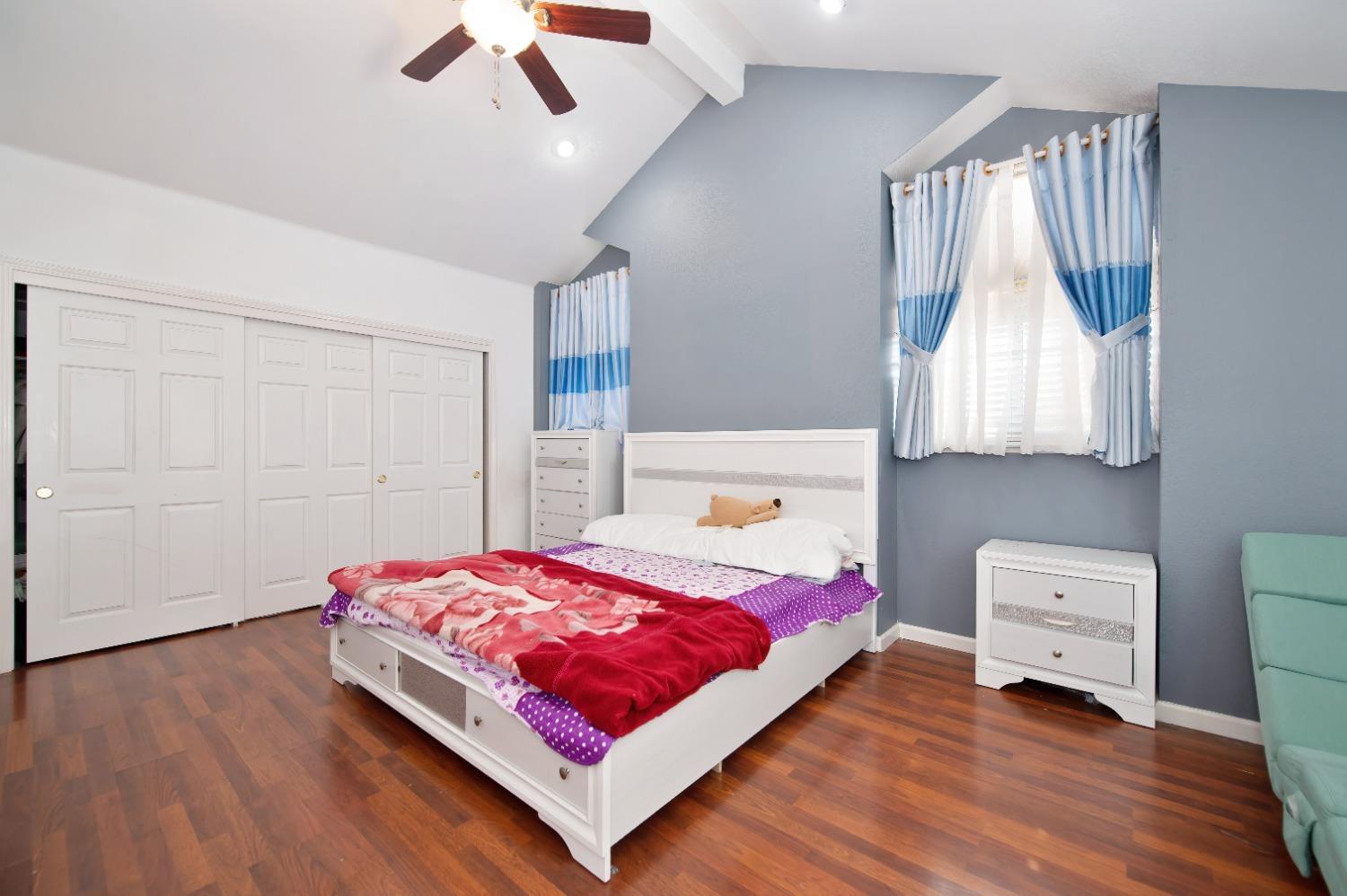 Detail Gallery Image 32 of 42 For 8924 La Margarita Way, Sacramento,  CA 95828 - 4 Beds | 2/1 Baths