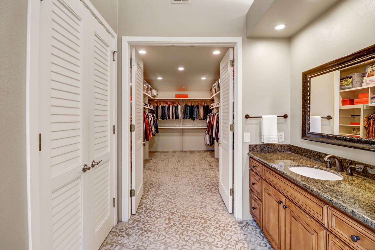Detail Gallery Image 32 of 62 For 11464 Huntington Village Ln, Gold River,  CA 95670 - 4 Beds | 4/2 Baths