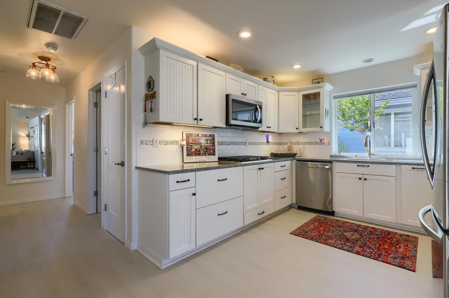 Detail Gallery Image 13 of 95 For 127 Highlands Ct, Grass Valley,  CA 95945 - 2 Beds | 2 Baths