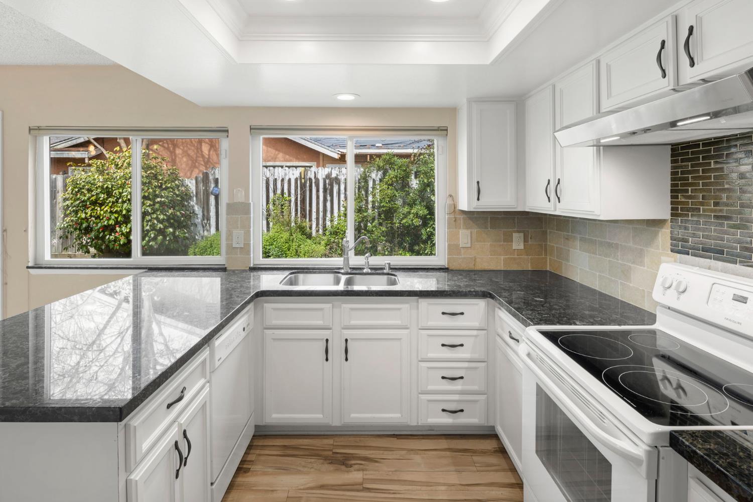 Detail Gallery Image 14 of 35 For 7044 Westchester Way, Citrus Heights,  CA 95621 - 4 Beds | 2 Baths