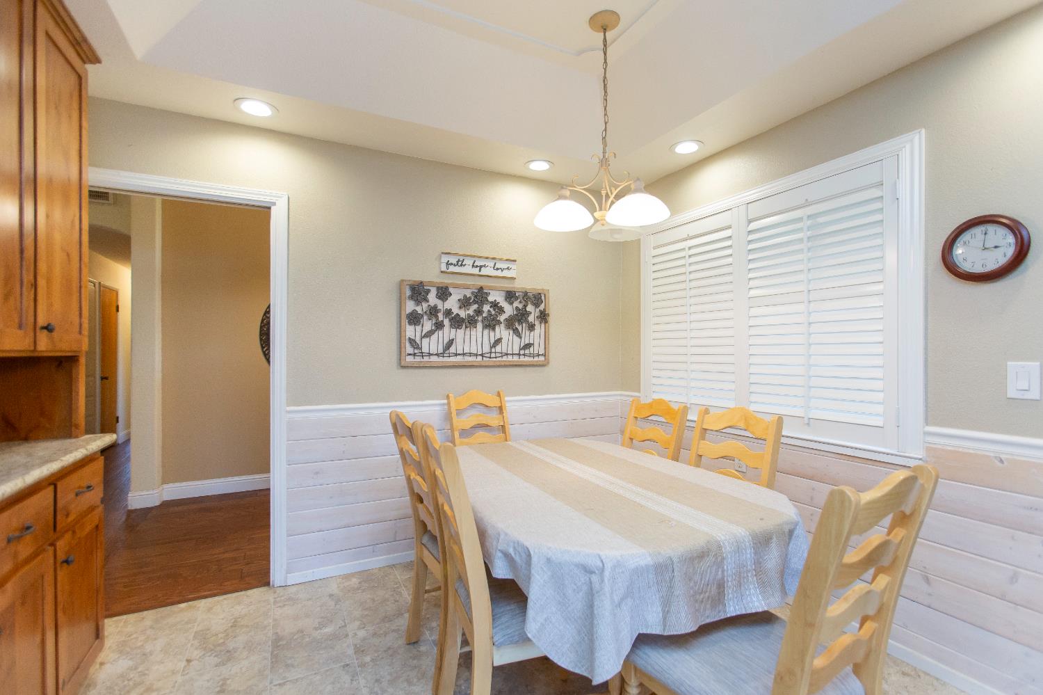 Detail Gallery Image 13 of 27 For 1860 Loyola Way, Turlock,  CA 95382 - 3 Beds | 2 Baths