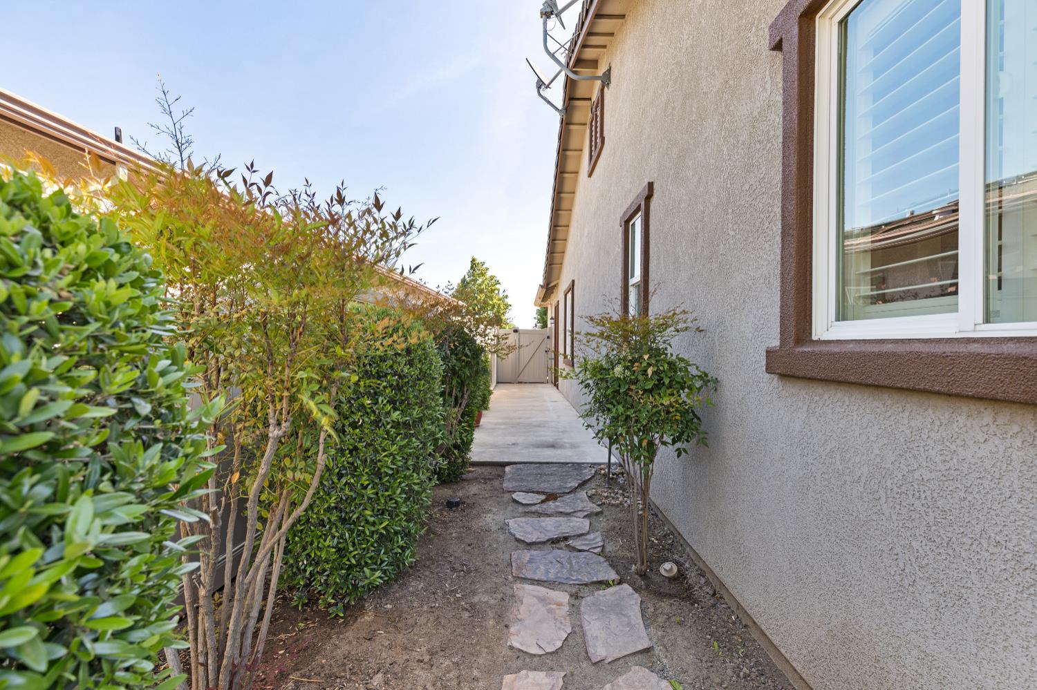 Detail Gallery Image 43 of 48 For 2351 River Berry Dr, Manteca,  CA 95336 - 2 Beds | 2 Baths