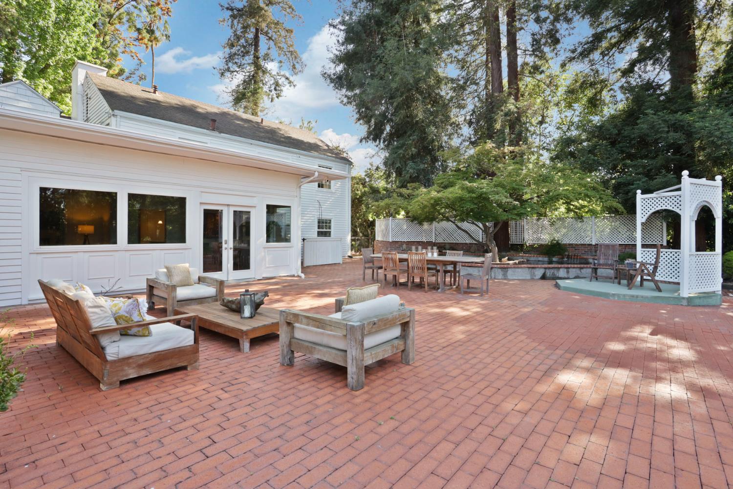 Detail Gallery Image 59 of 80 For 3651 Country Club Blvd, Stockton,  CA 95204 - 6 Beds | 3 Baths