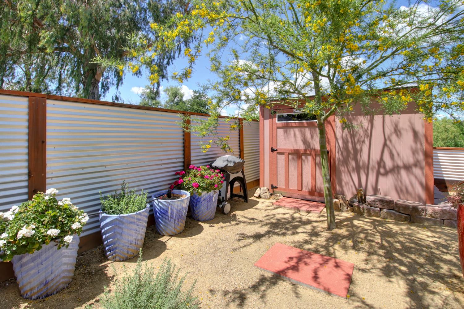 Detail Gallery Image 43 of 52 For 135 Luz Pl, Davis,  CA 95616 - 2 Beds | 2 Baths