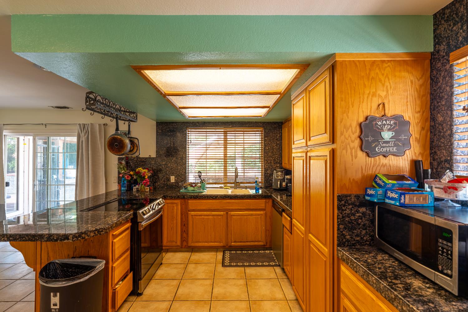 Detail Gallery Image 12 of 42 For 8565 Cloudcroft Way, Orangevale,  CA 95662 - 4 Beds | 2 Baths