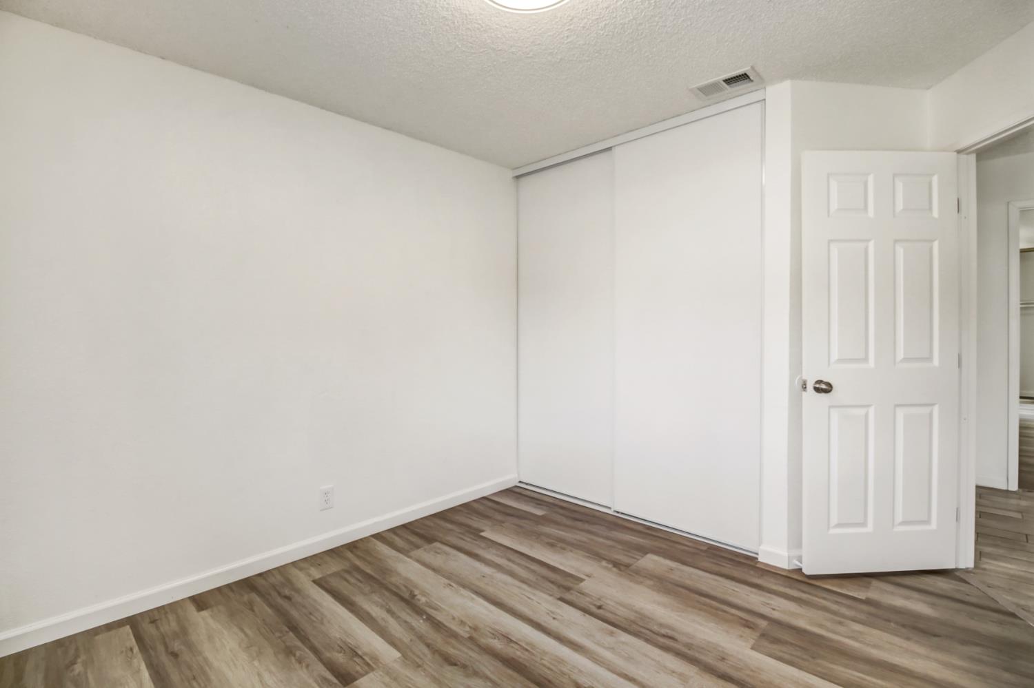 Detail Gallery Image 39 of 48 For 2301 Walnut Grove Way, Rancho Cordova,  CA 95670 - 3 Beds | 2 Baths