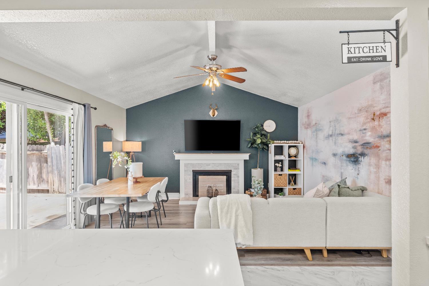Detail Gallery Image 35 of 66 For 2915 Baronet Way, Sacramento,  CA 95833 - 4 Beds | 2 Baths