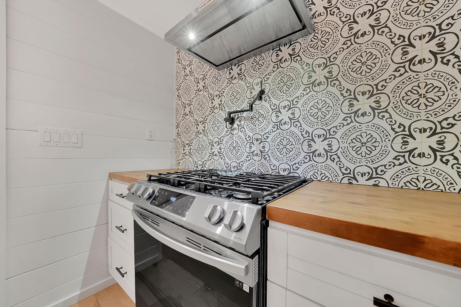 Detail Gallery Image 10 of 43 For 14490 Marilyn Ln, Pioneer,  CA 95666 - 2 Beds | 2 Baths