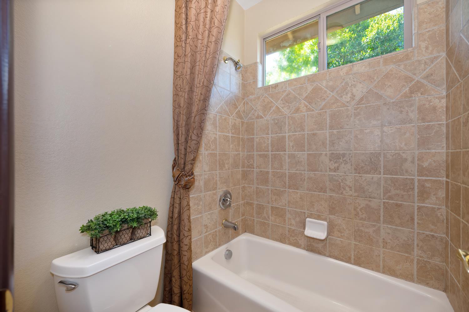 Detail Gallery Image 59 of 88 For 620 Castle Oaks Dr, Ione,  CA 95640 - 4 Beds | 2/1 Baths