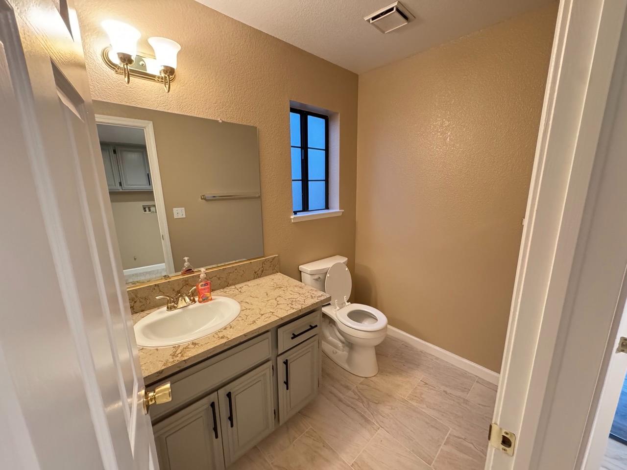 Detail Gallery Image 22 of 38 For 2232 Ne Manitoba Ct, Modesto,  CA 95356 - 3 Beds | 2/1 Baths