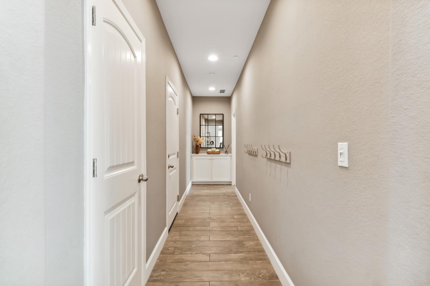 Detail Gallery Image 28 of 69 For 5604 Saratoga Cir, Rocklin,  CA 95765 - 4 Beds | 3/1 Baths