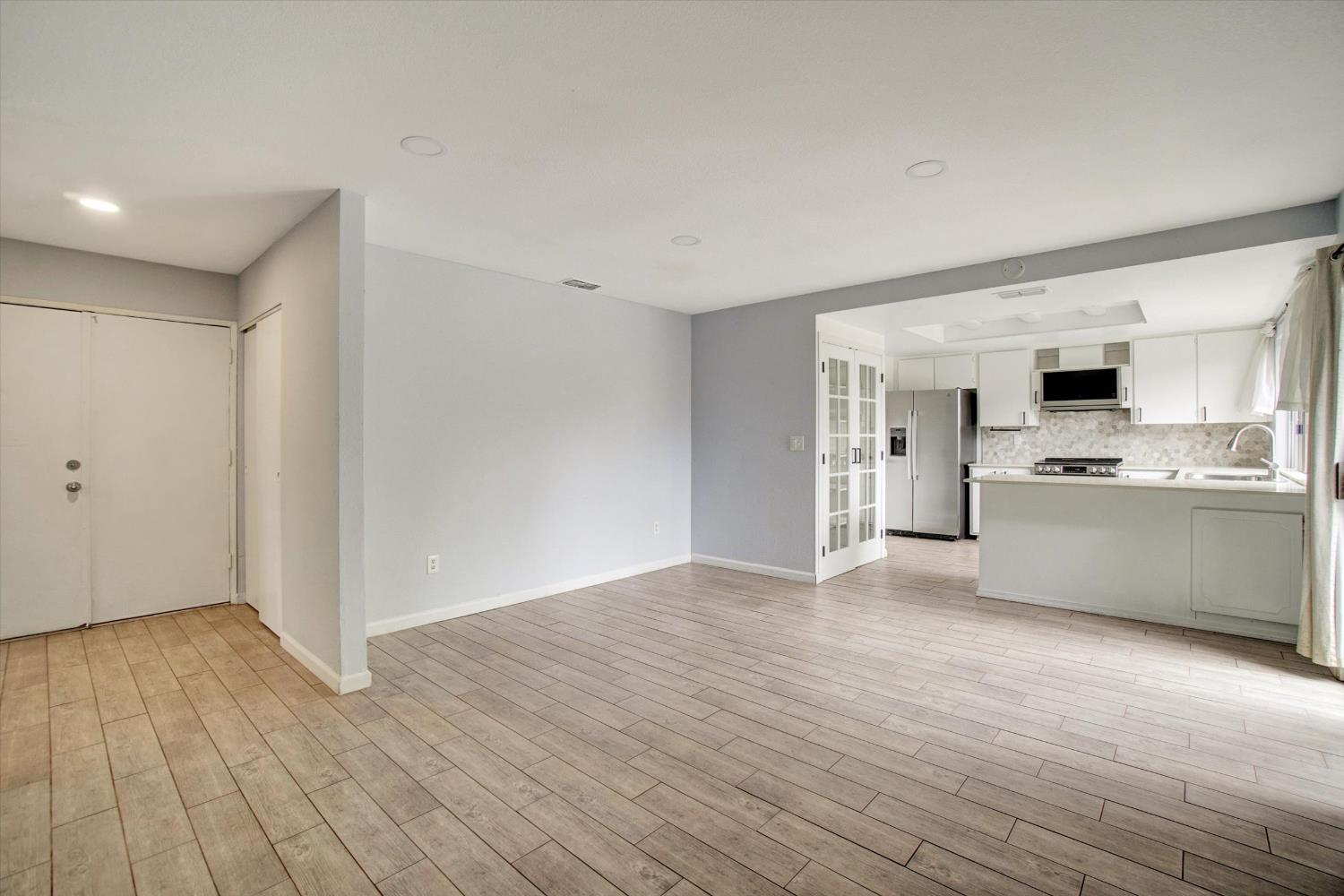 Detail Gallery Image 9 of 31 For 3401 Nut Plains Dr, Sacramento,  CA 95827 - 4 Beds | 2 Baths