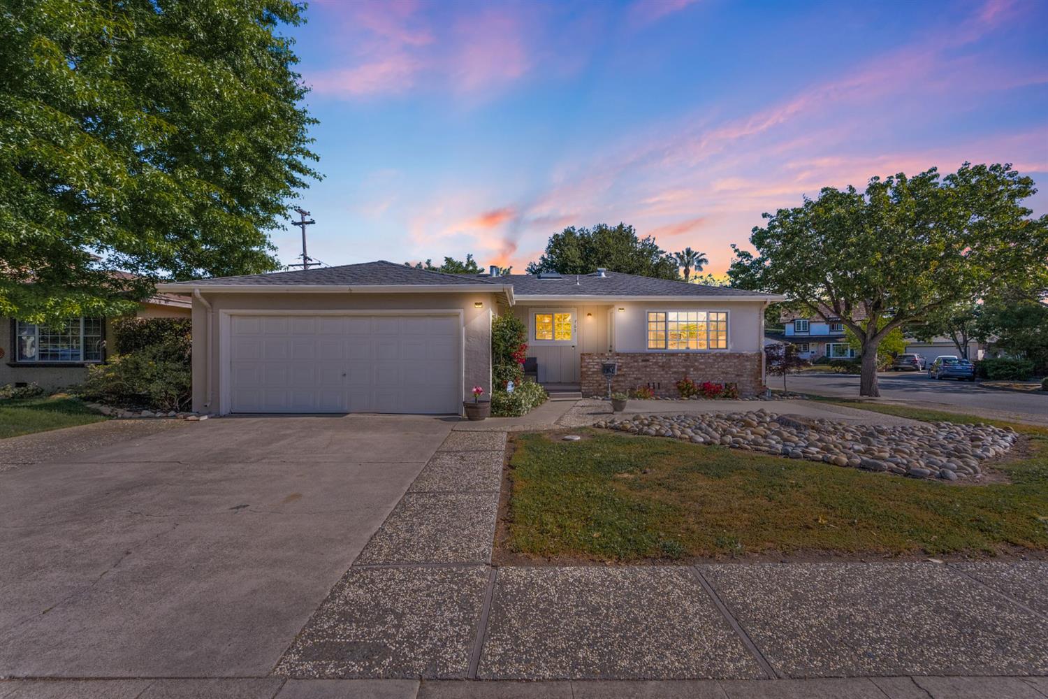 Detail Gallery Image 1 of 31 For 765 Fairlands Ave, Campbell,  CA 95008 - 3 Beds | 2 Baths