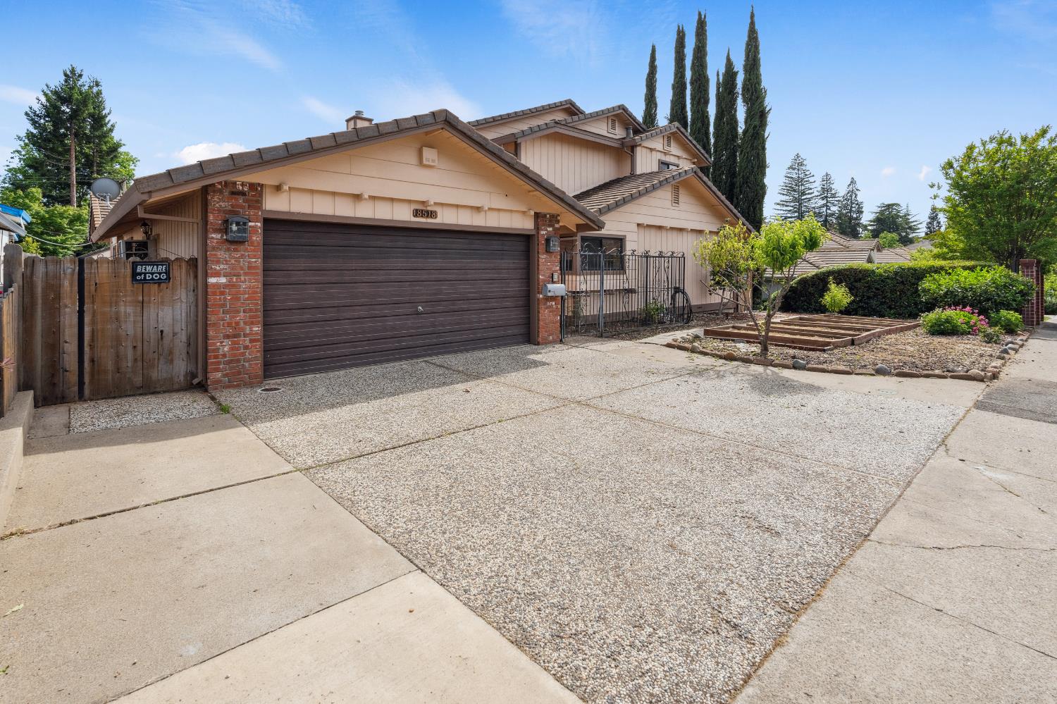 Detail Gallery Image 10 of 91 For 8518 Rolling Green Way, Fair Oaks,  CA 95628 - 4 Beds | 2/2 Baths