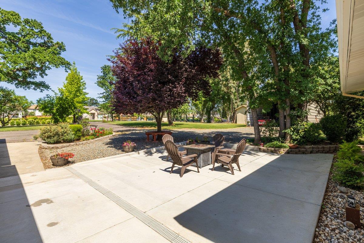 Detail Gallery Image 1 of 56 For 4325 Dias Ln, Loomis,  CA 95650 - 3 Beds | 2 Baths