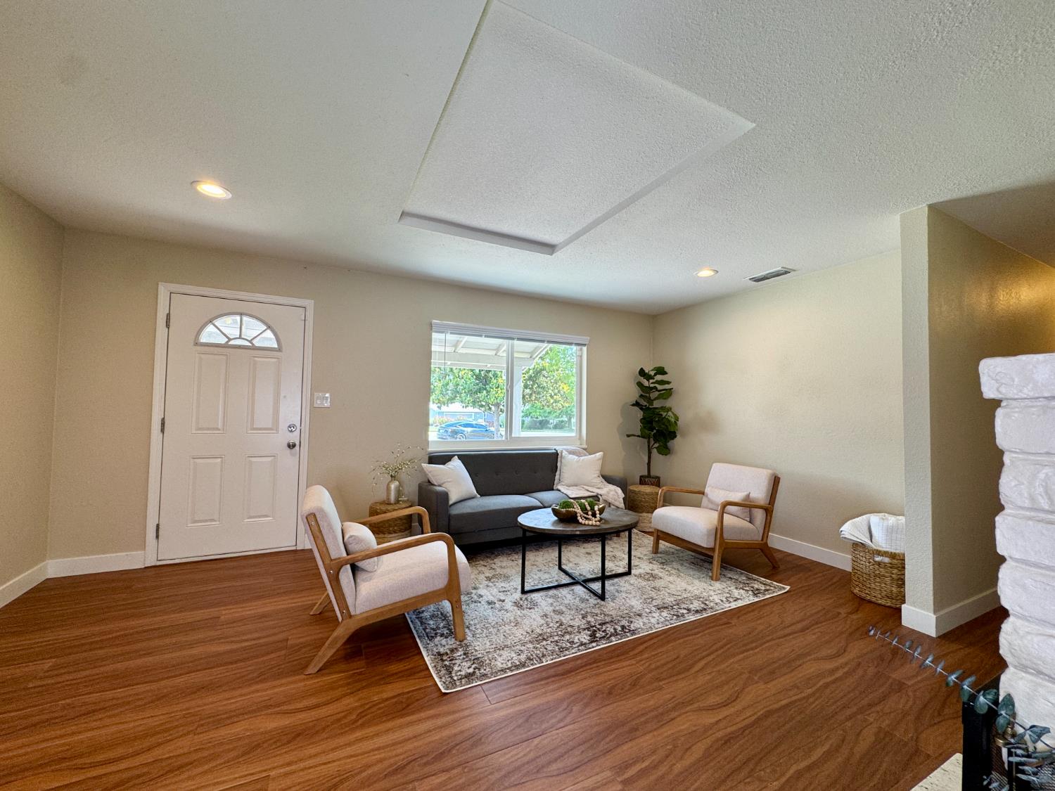 Mohawk Way, Fair Oaks, California image 11