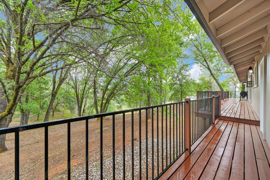 Detail Gallery Image 16 of 90 For 25375 Pineview Dr, Colfax,  CA 95713 - 3 Beds | 2 Baths