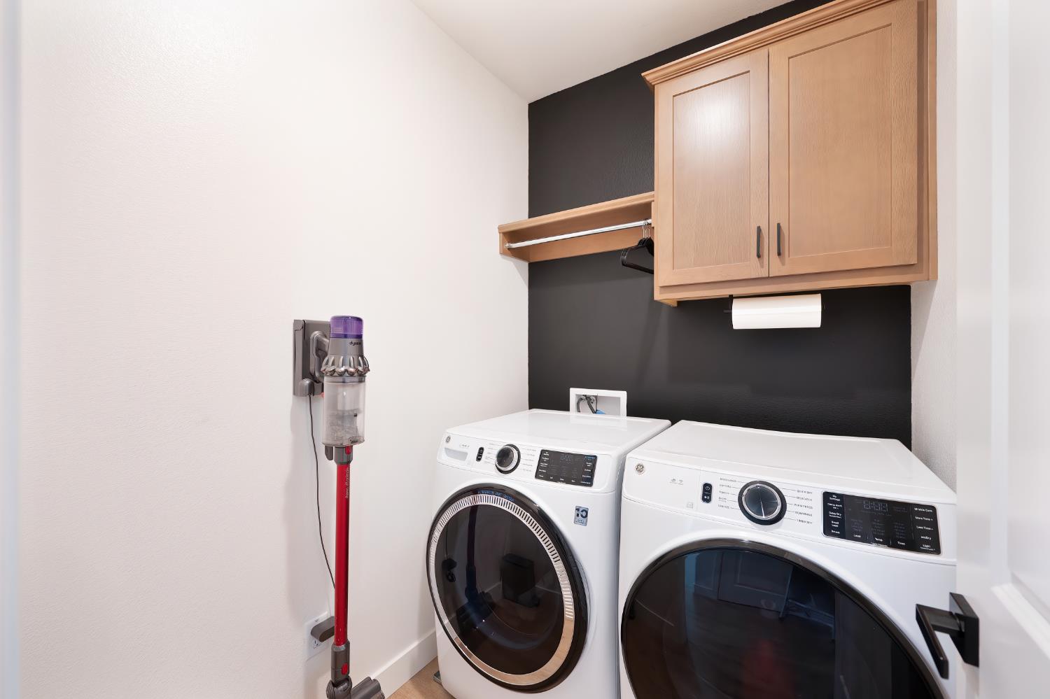 Detail Gallery Image 45 of 53 For 2372 Bastogne, Sacramento,  CA 95818 - 3 Beds | 2/1 Baths