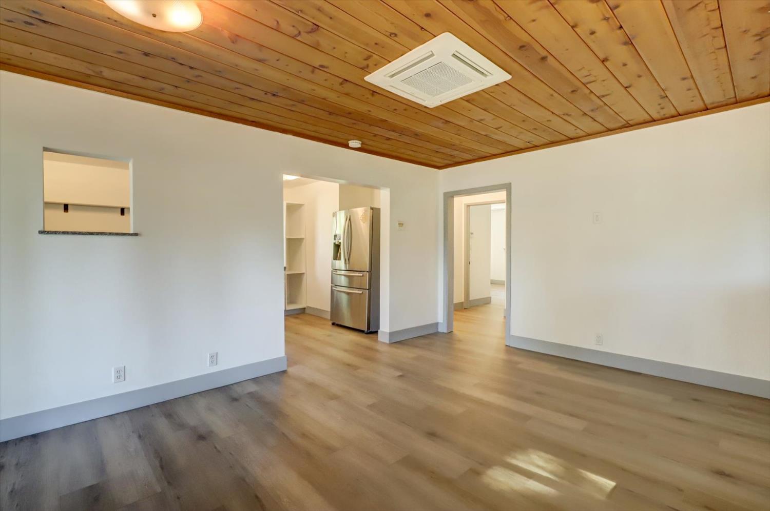Detail Gallery Image 5 of 62 For 347 E Maryland Dr, Grass Valley,  CA 95945 - 2 Beds | 2 Baths