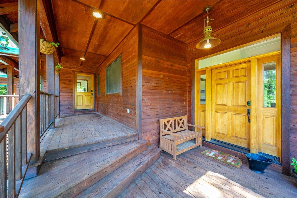 Detail Gallery Image 6 of 63 For 21925 Sandstone Way, Foresthill,  CA 95631 - 3 Beds | 3 Baths