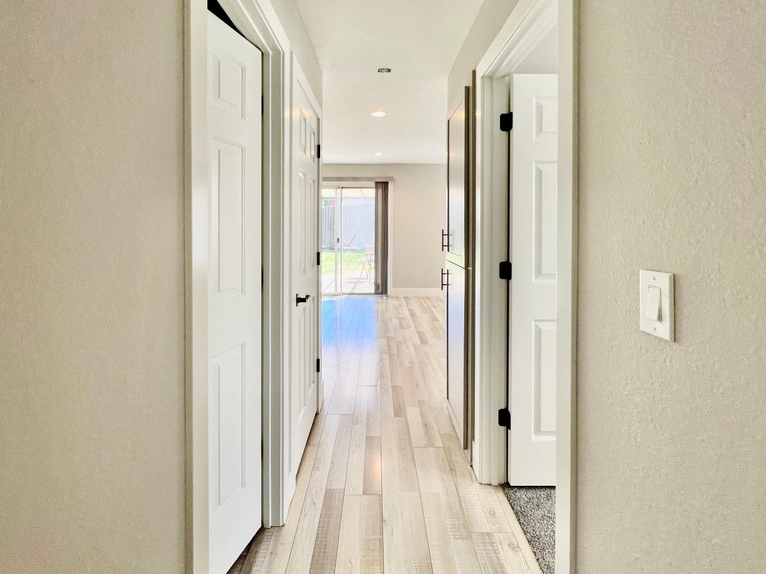 Detail Gallery Image 24 of 48 For 3842 Hunters Glen Pl, Antelope,  CA 95843 - 4 Beds | 3 Baths