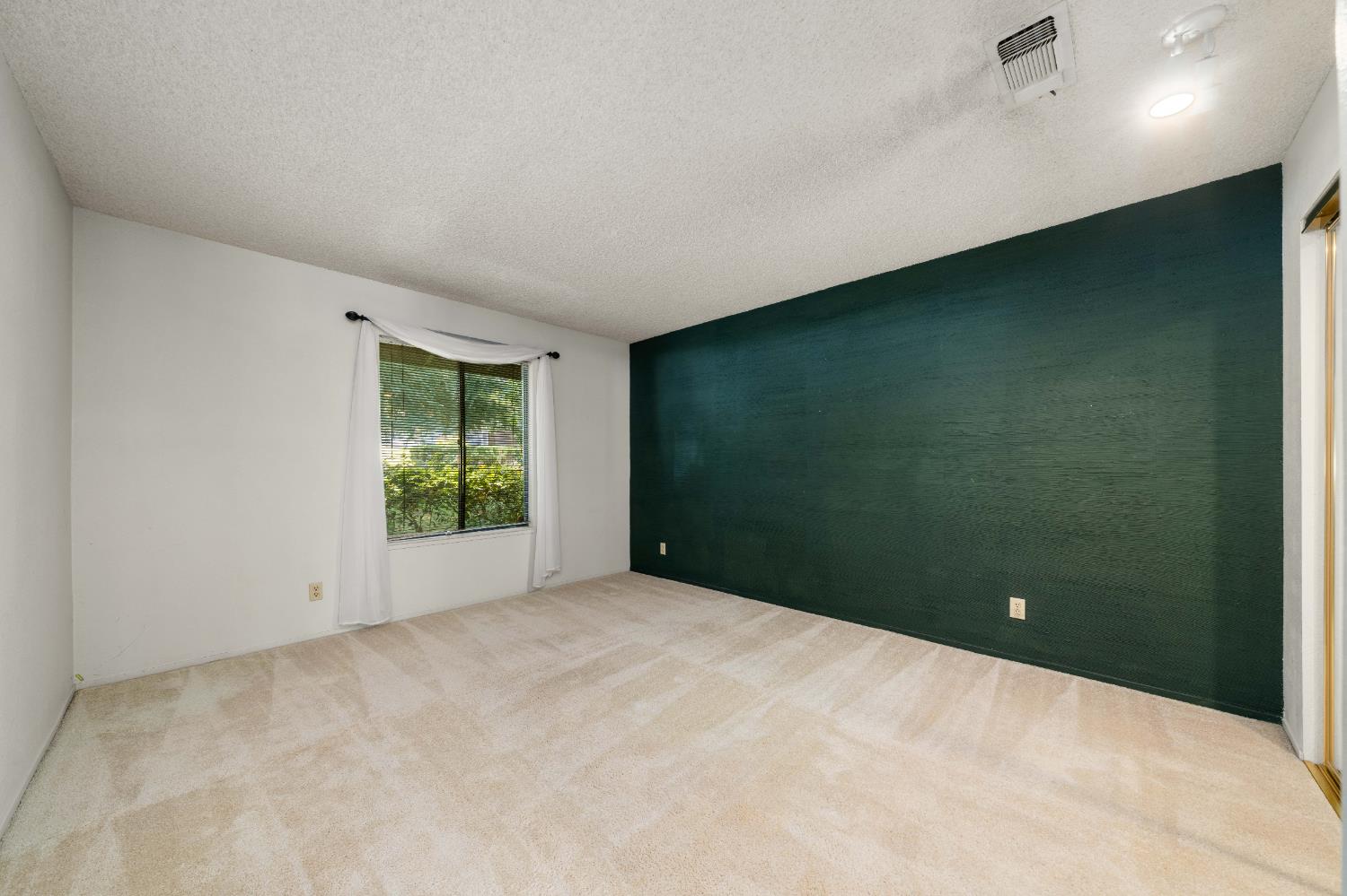 Detail Gallery Image 31 of 52 For 7831 Juarez Way, Fair Oaks,  CA 95628 - 3 Beds | 2/1 Baths