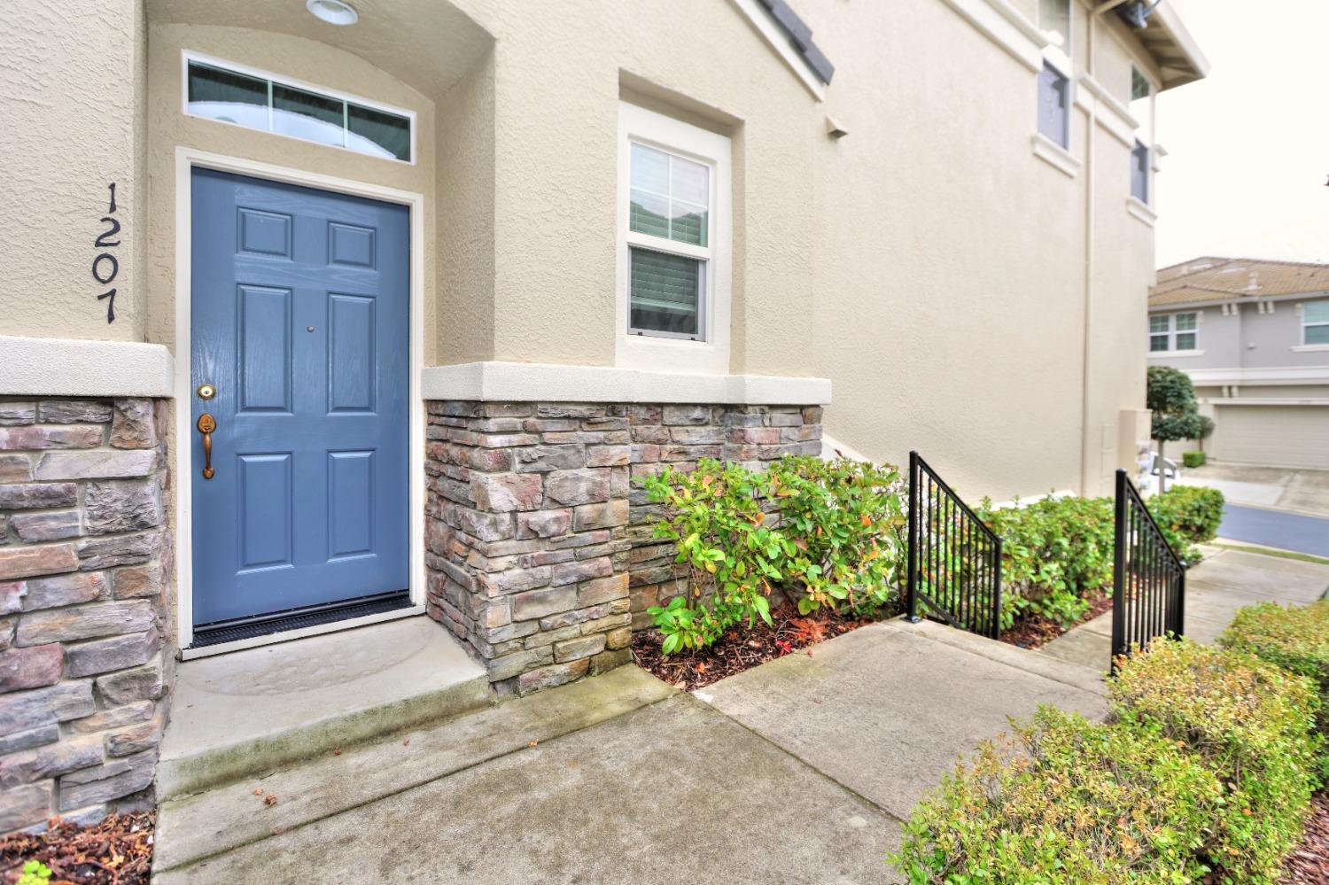 Photo #9: 225063611 Listing: Photo #9