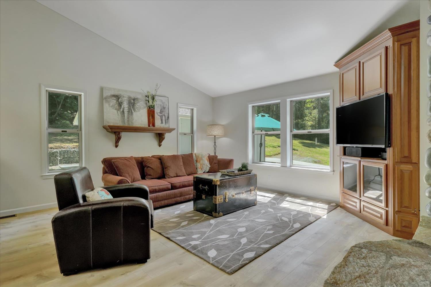 Detail Gallery Image 6 of 88 For 12756 Lonesome Dove Trl, Nevada City,  CA 95959 - 3 Beds | 2 Baths