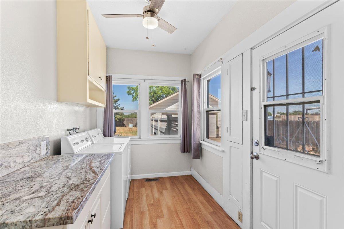 Detail Gallery Image 21 of 61 For 209 S Pasadena Ave, Waterford,  CA 95386 - 3 Beds | 1 Baths