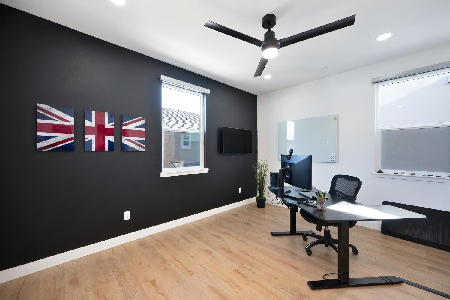 Detail Gallery Image 44 of 53 For 2372 Bastogne, Sacramento,  CA 95818 - 3 Beds | 2/1 Baths