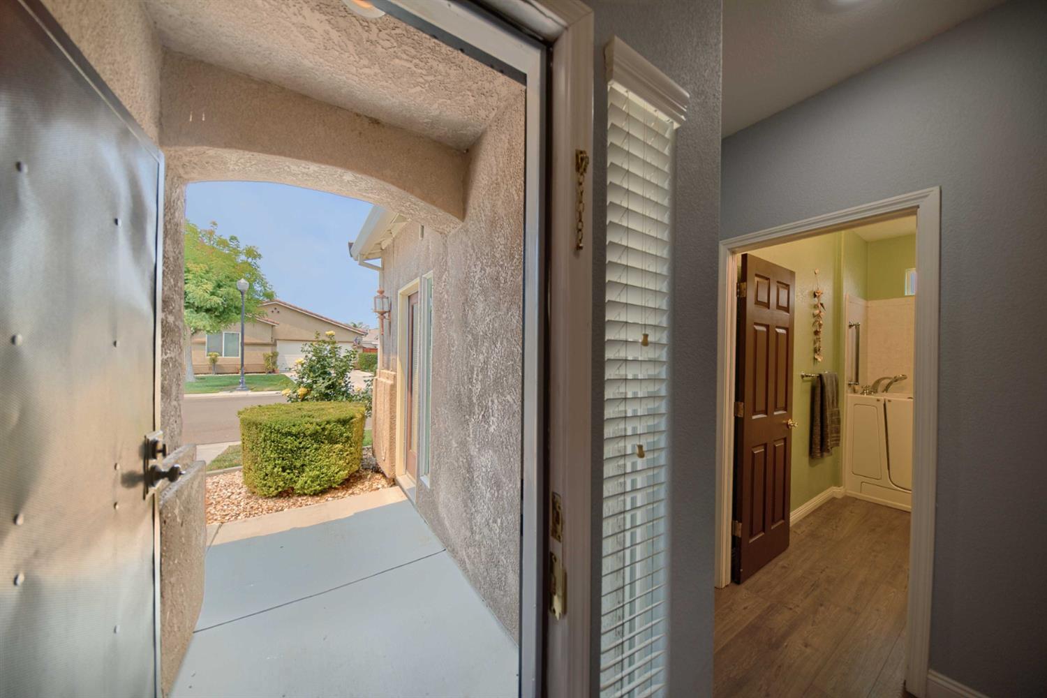 Detail Gallery Image 69 of 98 For 2994 La Vina Cir, Los Banos,  CA 93635 - 3 Beds | 2 Baths