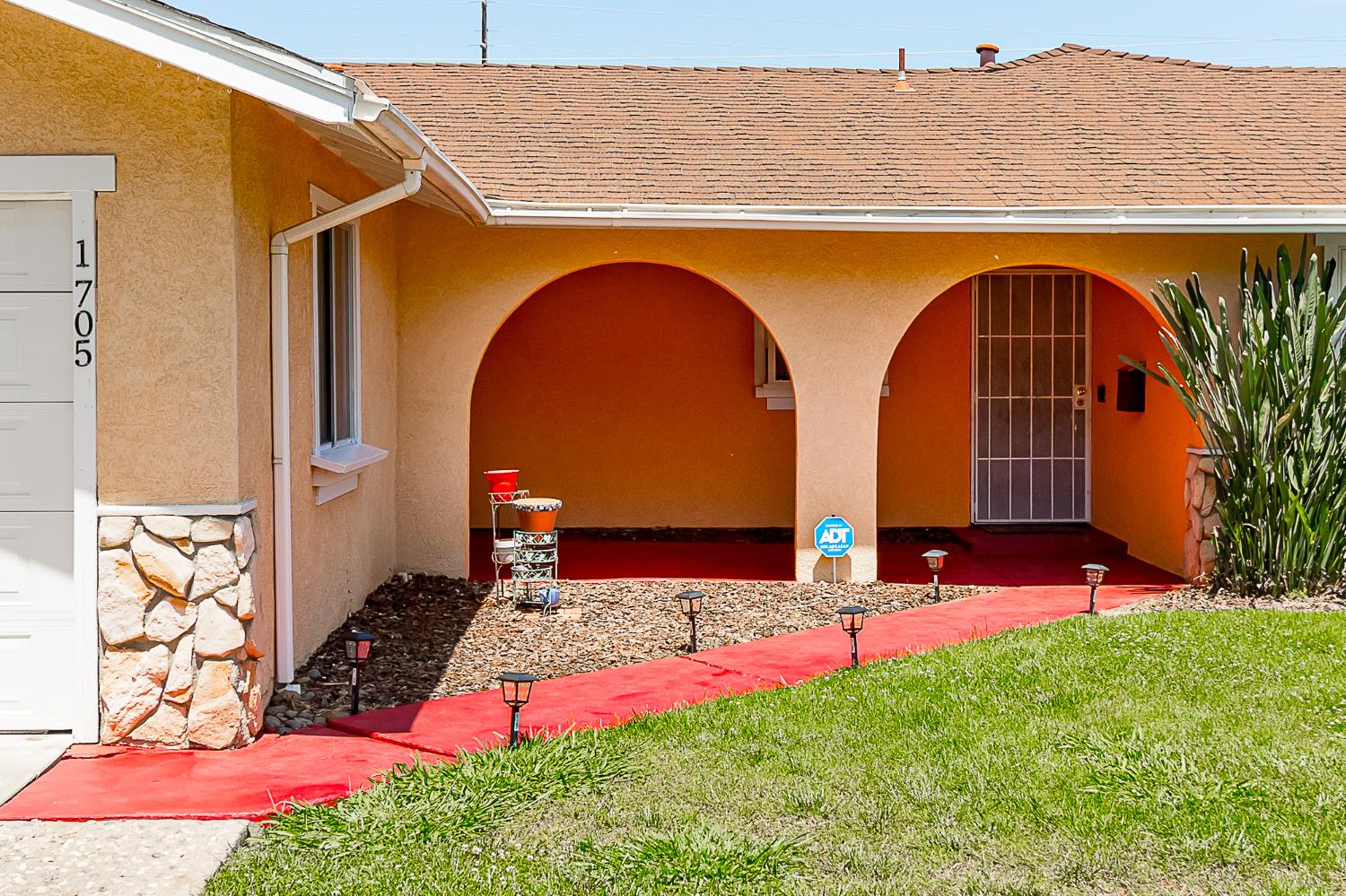 Detail Gallery Image 4 of 25 For 1705 Chapala Way, Modesto,  CA 95355 - 3 Beds | 2 Baths