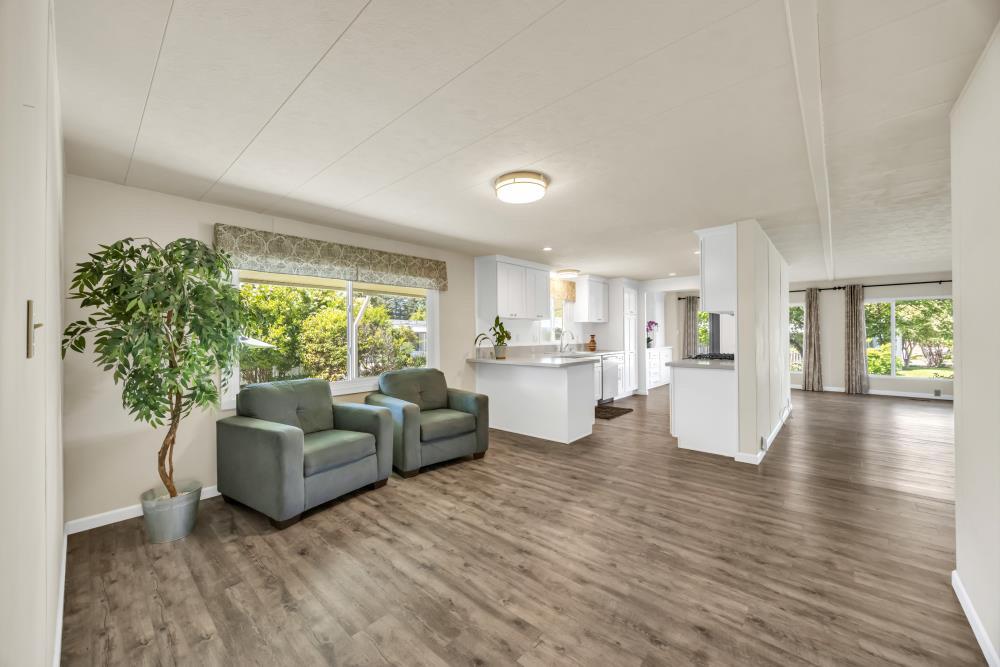 Detail Gallery Image 8 of 75 For 269 Leafwood Way, Folsom,  CA 95630 - 2 Beds | 2 Baths