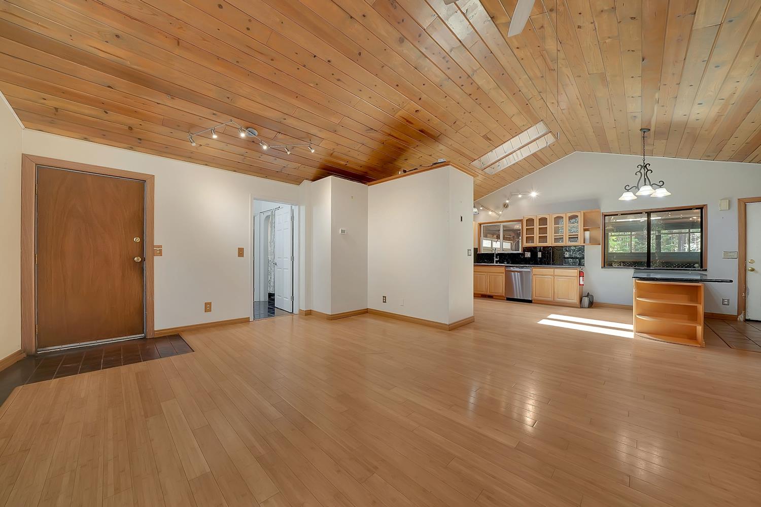 Detail Gallery Image 13 of 82 For 18844 Inspiration Dr, Pioneer,  CA 95666 - 2 Beds | 2 Baths