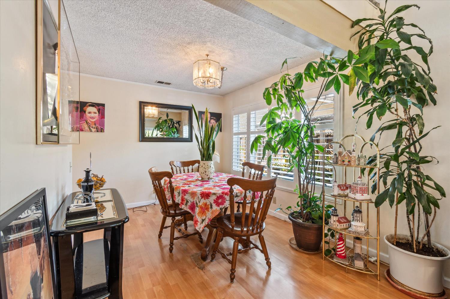 Detail Gallery Image 6 of 32 For 4852 Nadine Ct, Union City,  CA 94587 - 3 Beds | 2/1 Baths