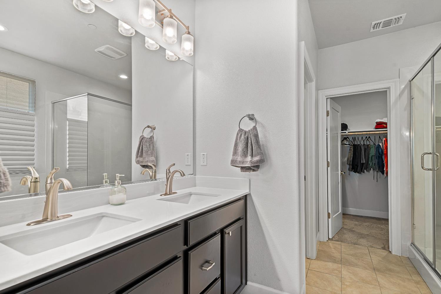 Detail Gallery Image 31 of 50 For 417 Chagall Ln, Stockton,  CA 95209 - 3 Beds | 2/1 Baths