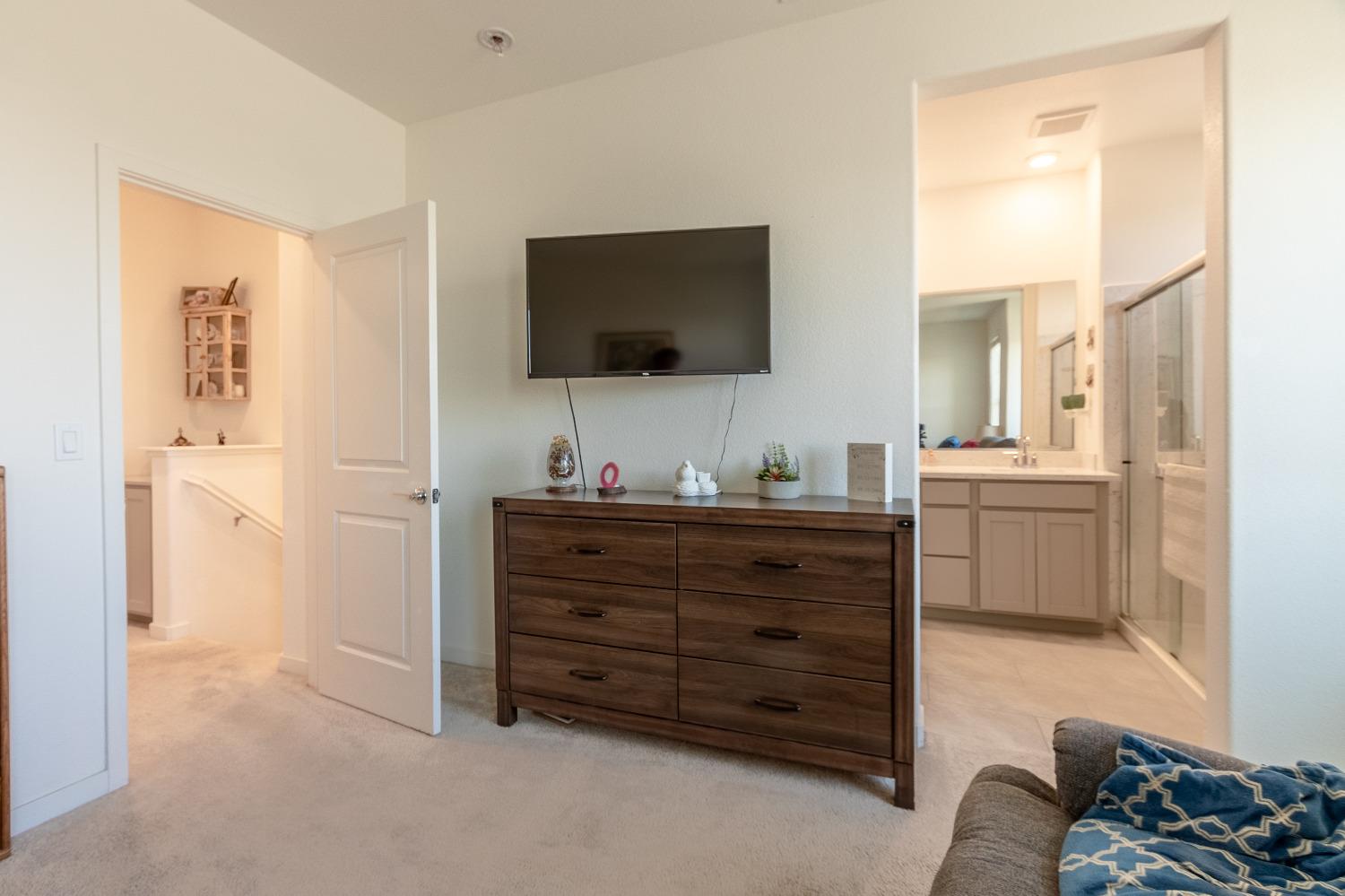 Detail Gallery Image 21 of 34 For 3862 Commerce Way, Sacramento,  CA 95834 - 3 Beds | 2/1 Baths