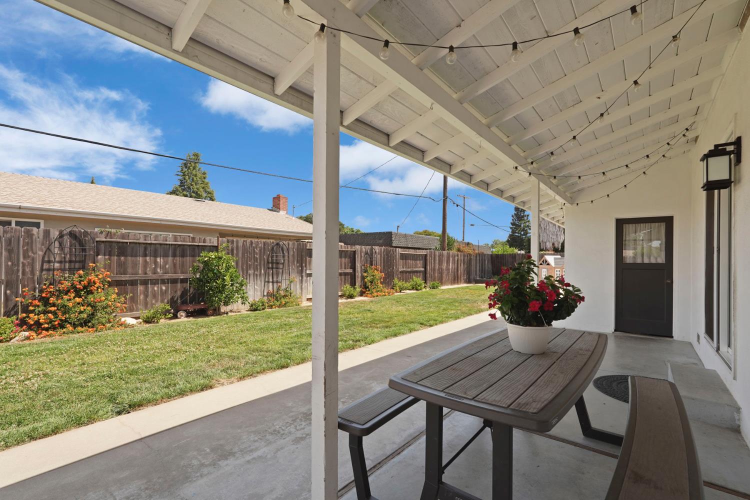 Detail Gallery Image 30 of 35 For 725 Maplewood Dr, Lodi,  CA 95242 - 3 Beds | 2 Baths