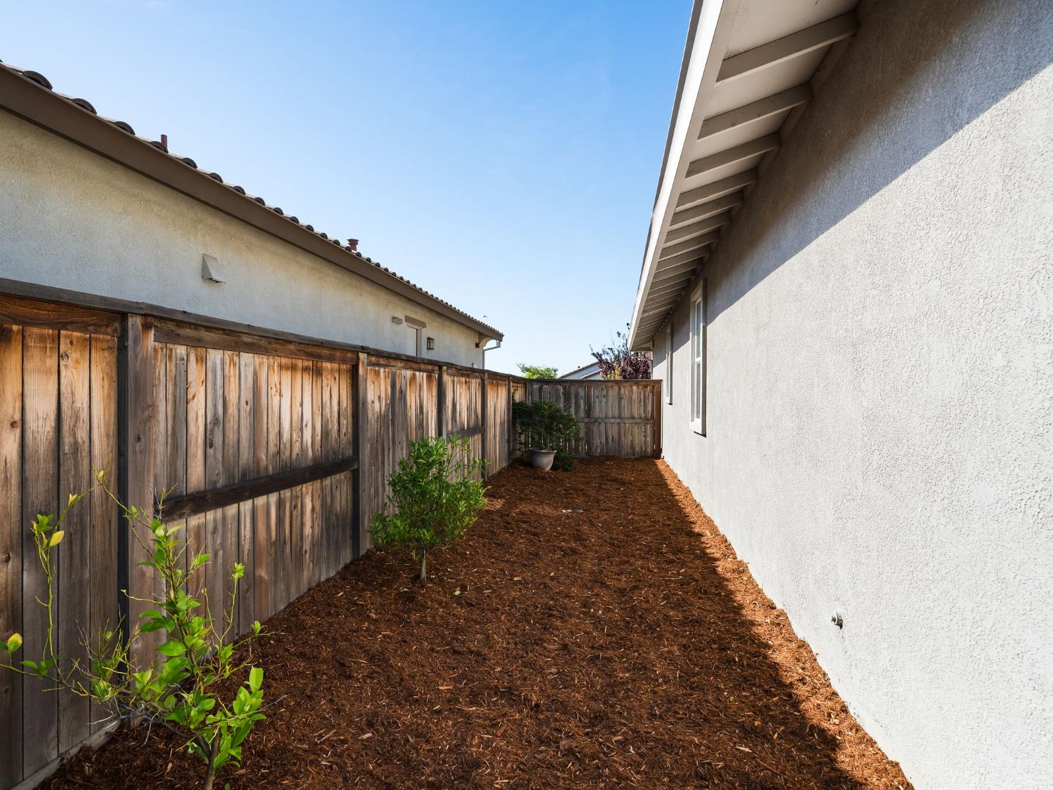 Detail Gallery Image 35 of 41 For 2723 Sweeney Dr, Woodland,  CA 95776 - 4 Beds | 2/1 Baths