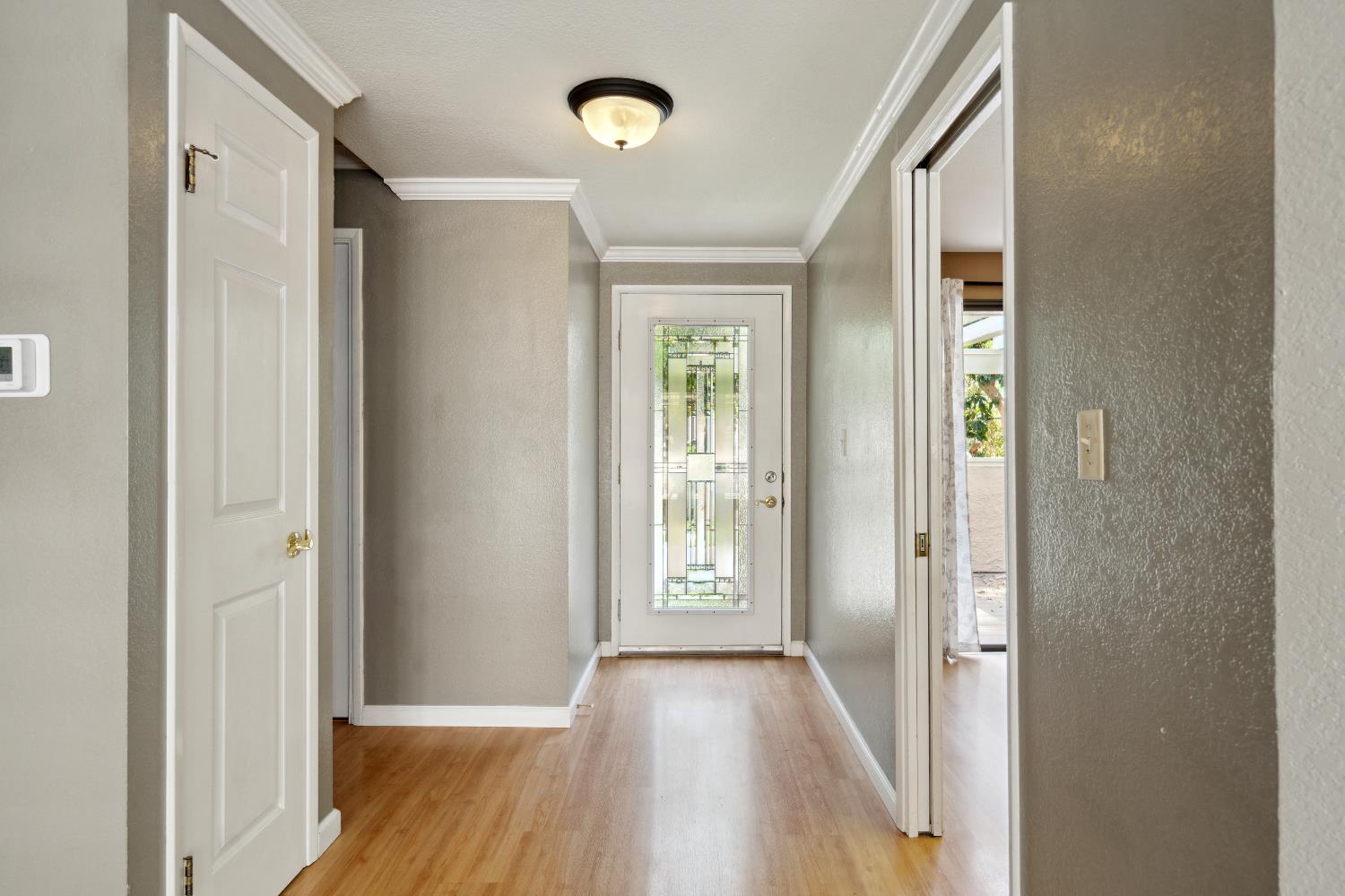 Detail Gallery Image 9 of 29 For 3028 Swallows Nest Dr, Sacramento,  CA 95833 - 2 Beds | 1/1 Baths
