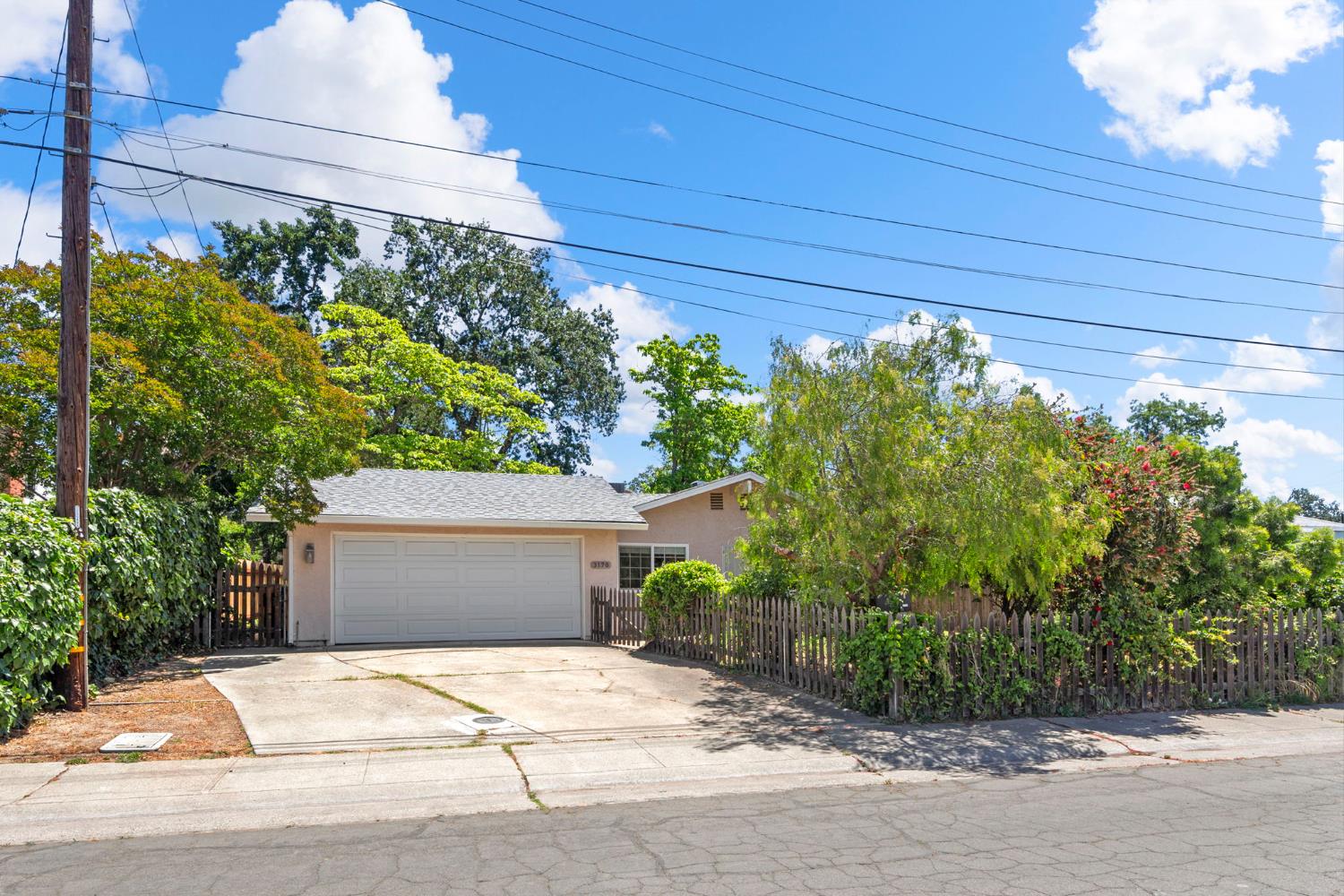 Detail Gallery Image 34 of 34 For 3170 Callecita St, Sacramento,  CA 95815 - 3 Beds | 2 Baths