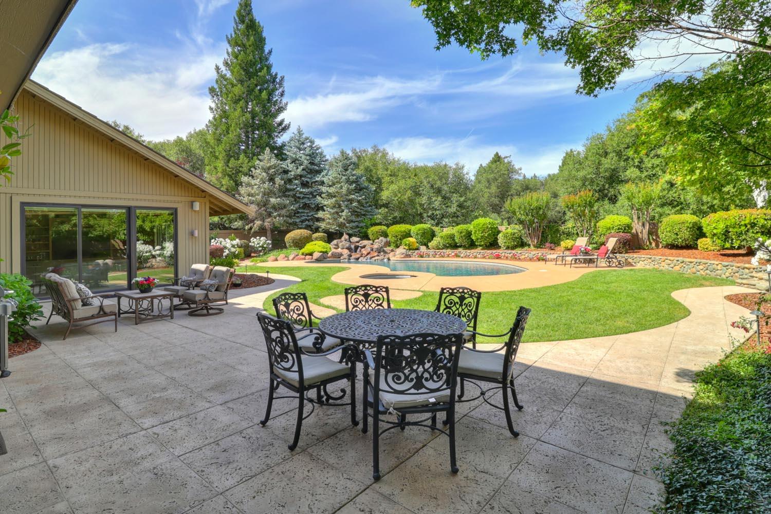 Detail Gallery Image 45 of 62 For 11464 Huntington Village Ln, Gold River,  CA 95670 - 4 Beds | 4/2 Baths