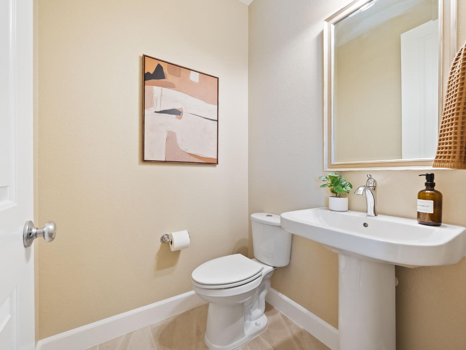 Detail Gallery Image 26 of 41 For 2723 Sweeney Dr, Woodland,  CA 95776 - 4 Beds | 2/1 Baths