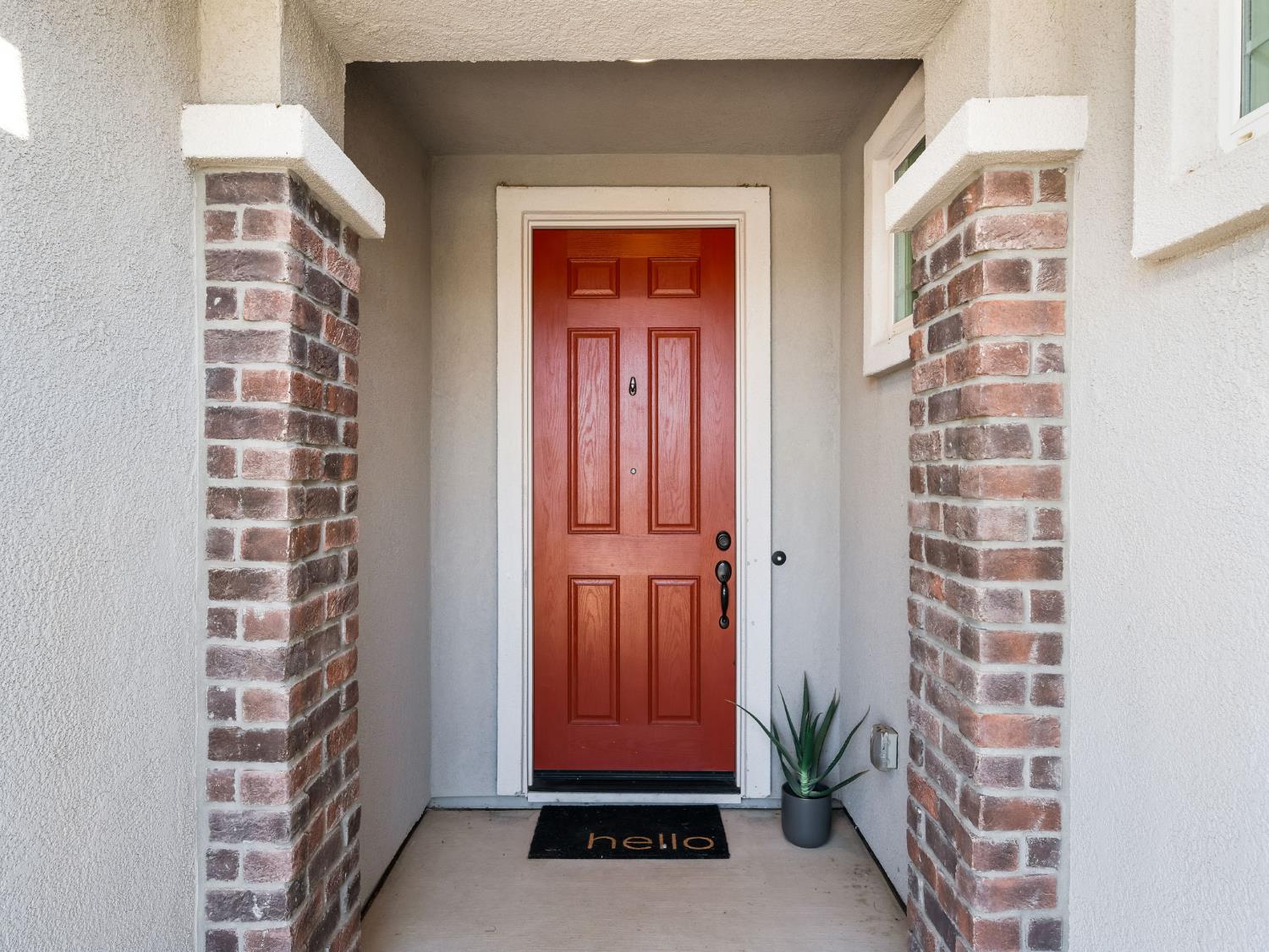 Detail Gallery Image 2 of 41 For 2723 Sweeney Dr, Woodland,  CA 95776 - 4 Beds | 2/1 Baths