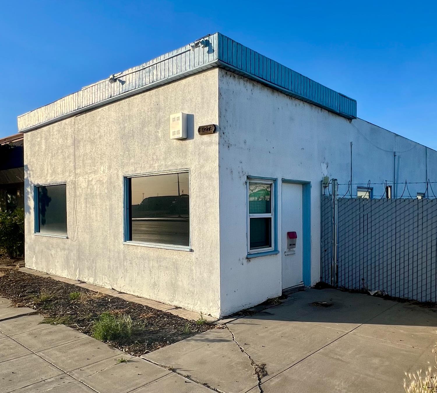 Detail Gallery Image 1 of 7 For 927 N St, Firebaugh,  CA 93622 - – Beds | – Baths