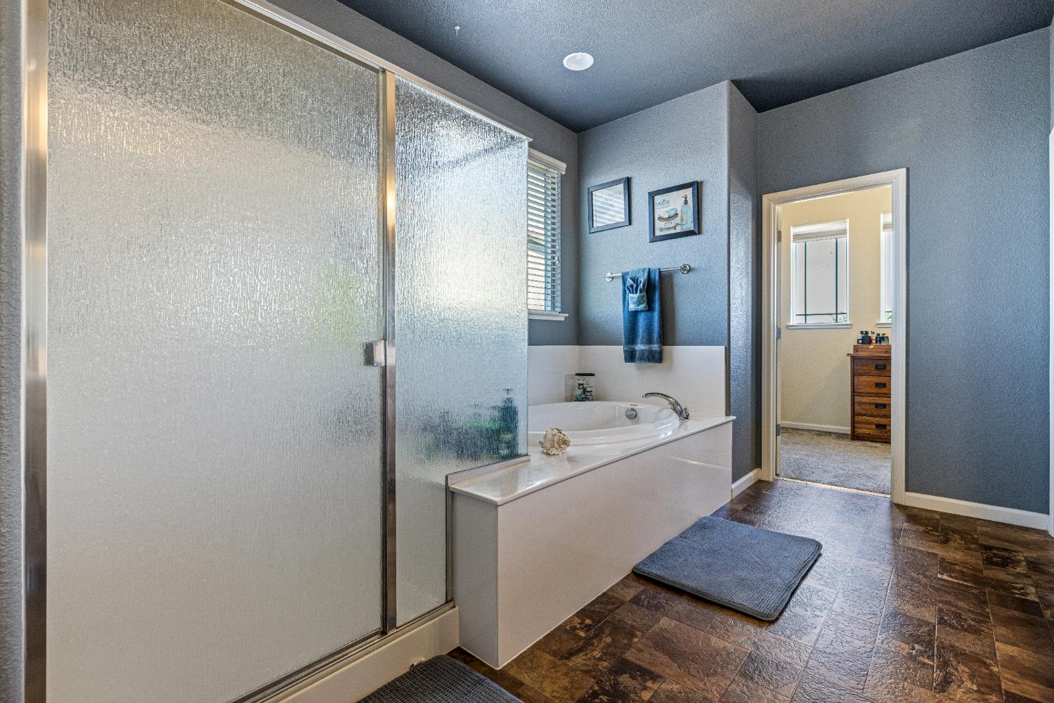 Detail Gallery Image 33 of 41 For 680 Sawtooth Ct, Manteca,  CA 95337 - 4 Beds | 3/1 Baths
